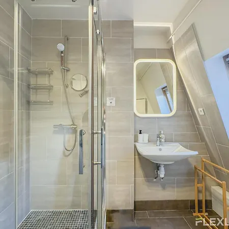 Apartment Beautiful 3-room 1st
